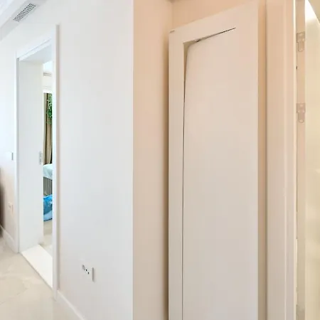 Wave N' Sea In Infinity - Parking Mamaia