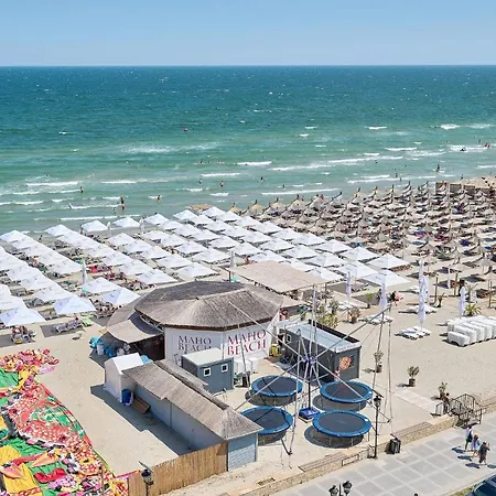 Wave N' Sea In Infinity - Parking Mamaia