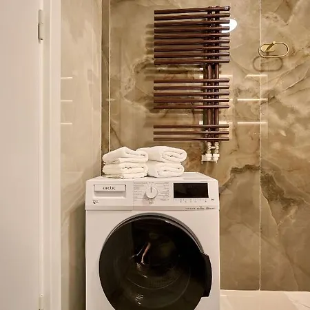 Wave N' Sea In Infinity - Parking